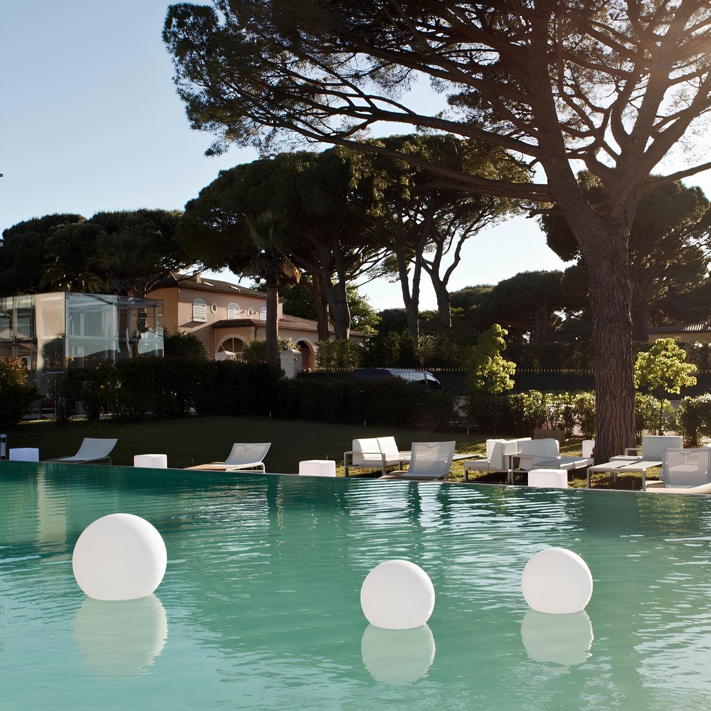 Designer garden ball lamp