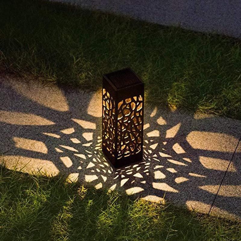 Outdoor solar lights